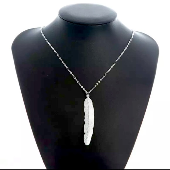 Jewelry - 🎀New Silver Tone Feather Long Necklace